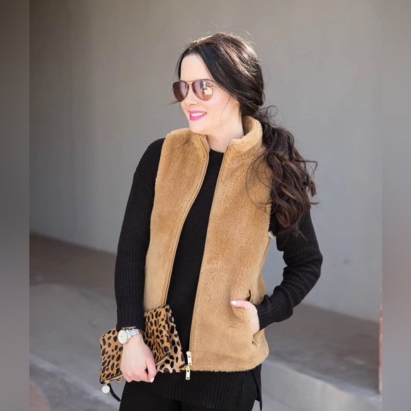 J.Crew Excursion Plush Vest. Color: Golden Tan Size Small Vest - Picture 2 of 8